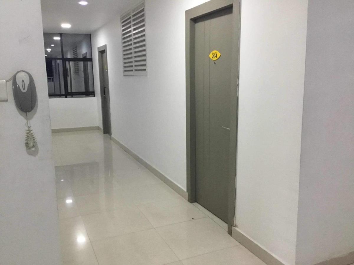 La Riviera Suites Madhapur ไฮเดอราบัด ภายนอก รูปภาพ