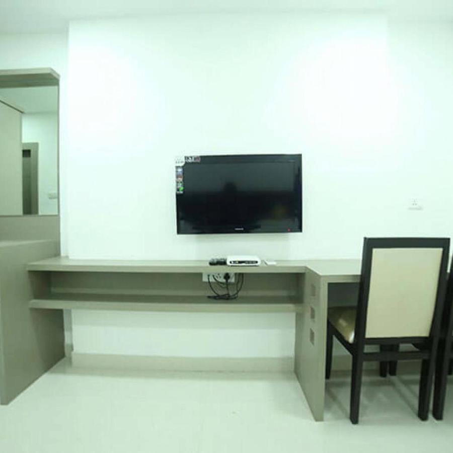 La Riviera Suites Madhapur ไฮเดอราบัด ภายนอก รูปภาพ